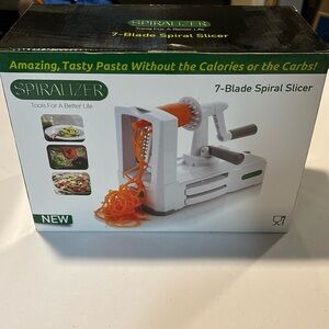 NEW 7 Blade Spiralizer